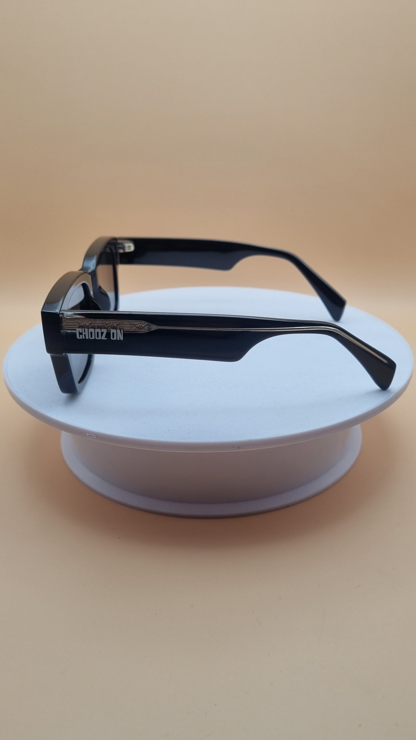 Dayz Off Translucent Black