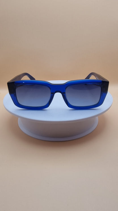 Rebounds "midnight blue"